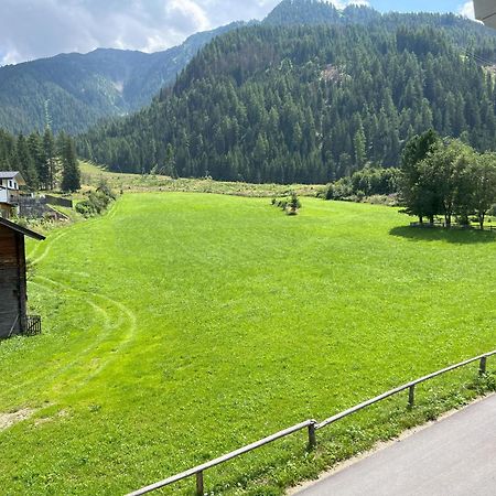 Hotel Garni Burger St Jakob in Defereggen Eksteriør billede