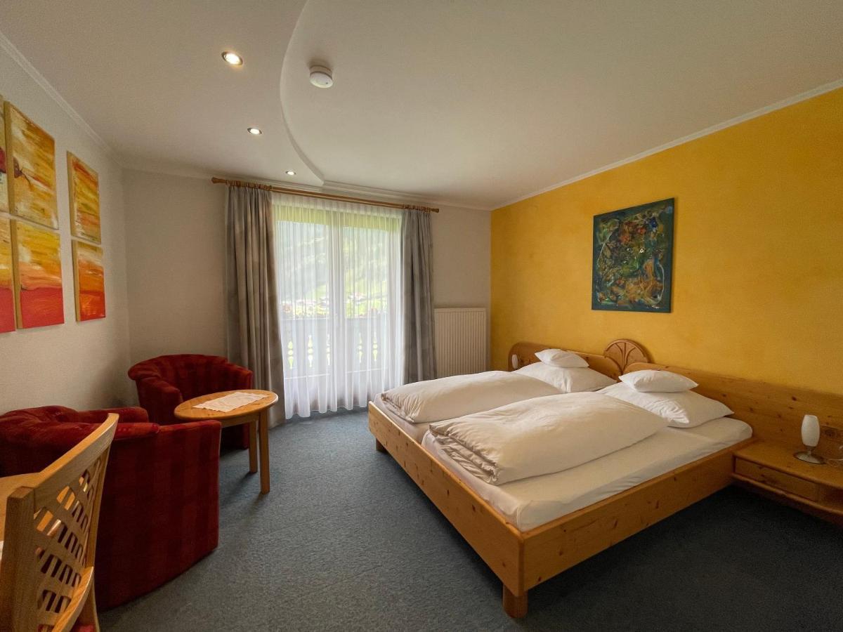 Hotel Garni Burger St Jakob in Defereggen Eksteriør billede